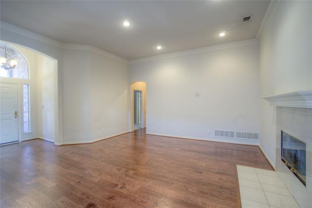 Building Photo - 1221 Greenway Dr