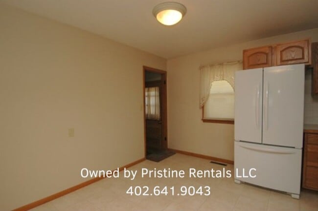 Building Photo - 1260 Sunrise Dr