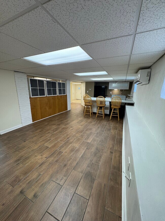 Building Photo - 1239 Disston St