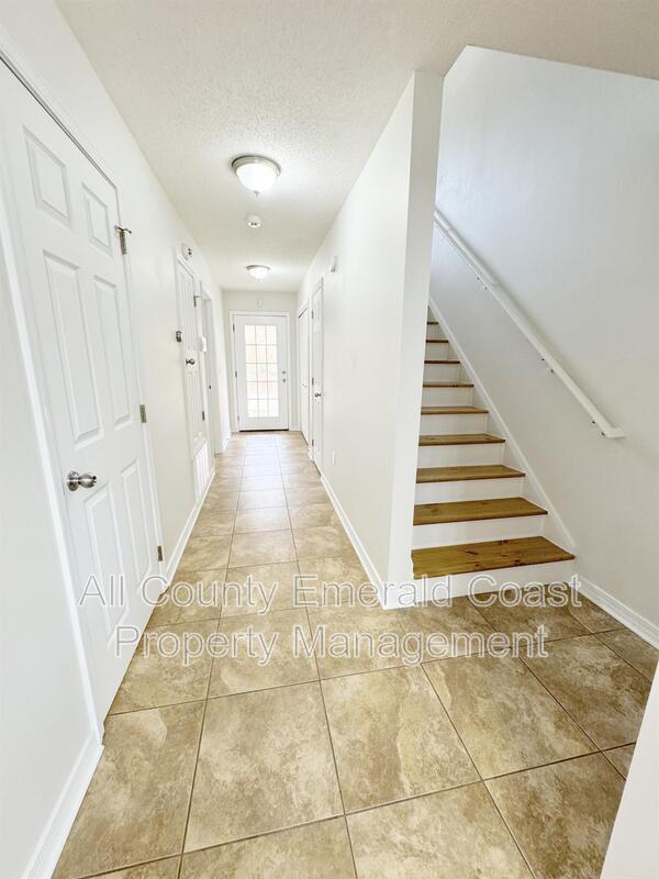 Building Photo - 293 Dahlquist Dr