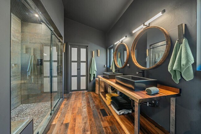 Building Photo - Charming 1BR House in Bailey