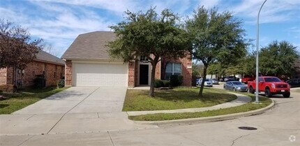 Building Photo - 11801 Pinyon Pine Dr