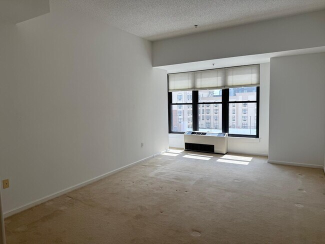 Building Photo - 29 Lecount Pl