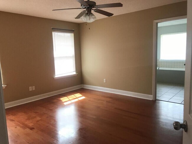 Building Photo - 225 Cypress Ridge Rd