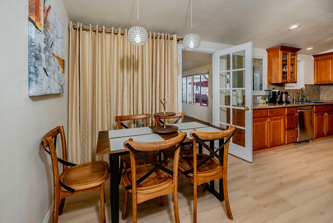 Building Photo - Furnished 3BR Glendora Home | Quiet Retreat + Parking