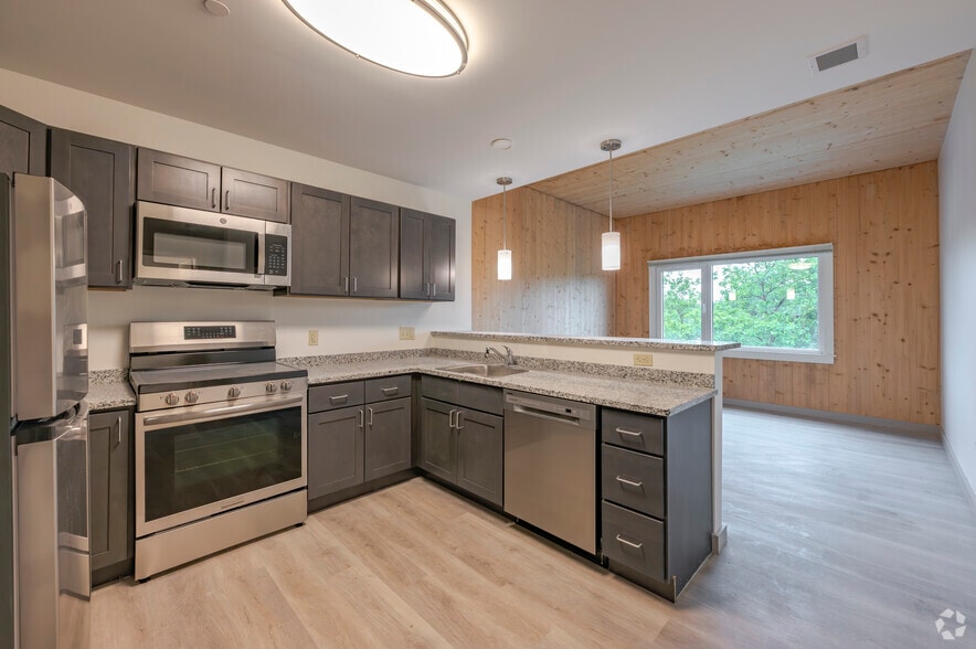 340 Dixwell Ave - 1 BD 1 BA - 340+ Dixwell