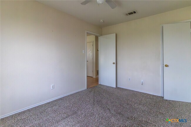 Building Photo - 5710 Greengate Dr