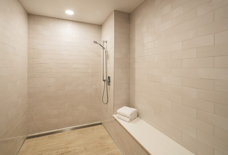 Building Photo - 201 W Division St