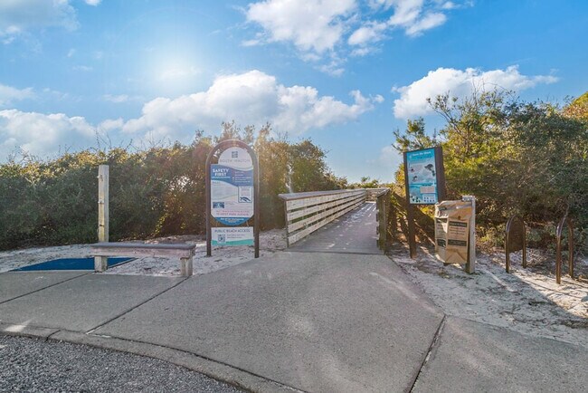 Building Photo - 24 Annabella St