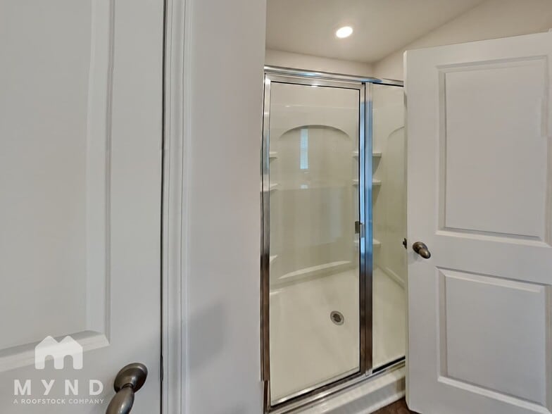 Building Photo - 6030 Elena Lynn Ct
