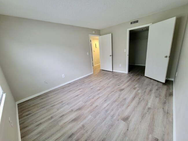 Building Photo - 4181 78th Ave N