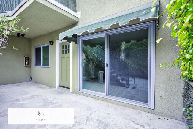 Building Photo - Fully Upgraded Spacious 2-Bedroom Unit in Prime Arcadia Location
