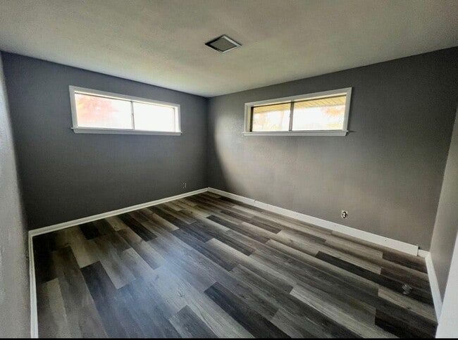 Building Photo - 5629 W Lincoln Creek Dr