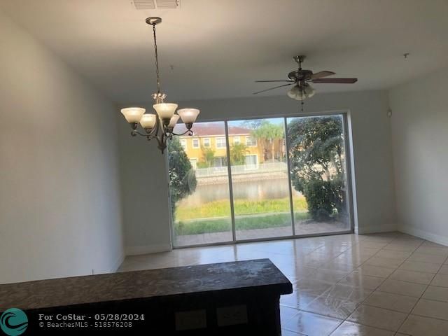 Building Photo - 1018 Pipers Cay Dr