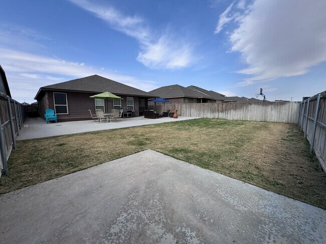 Building Photo - 1710 Wrigley Dr