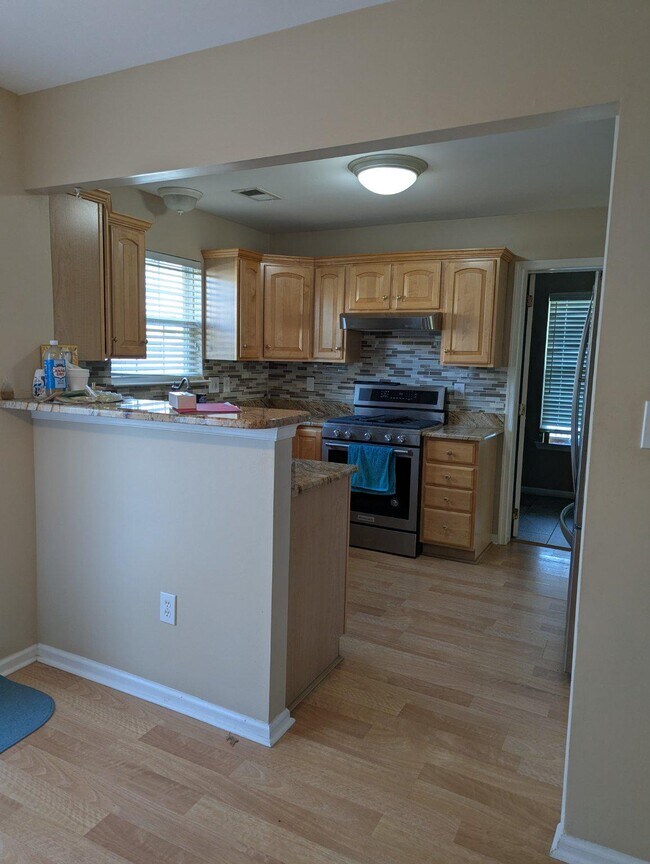 Building Photo - 4 Tether Cir