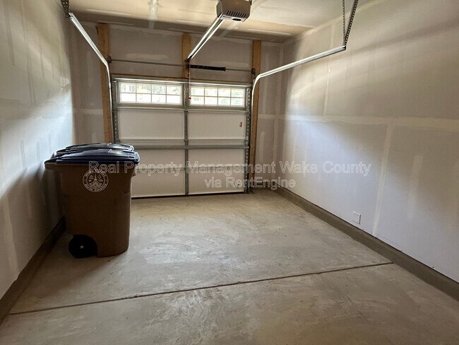 Building Photo - 1605 Emory Rdg Wy