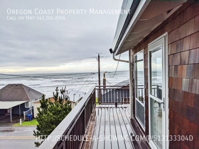 Building Photo - Outstanding 4 Bedroom House Lincoln City