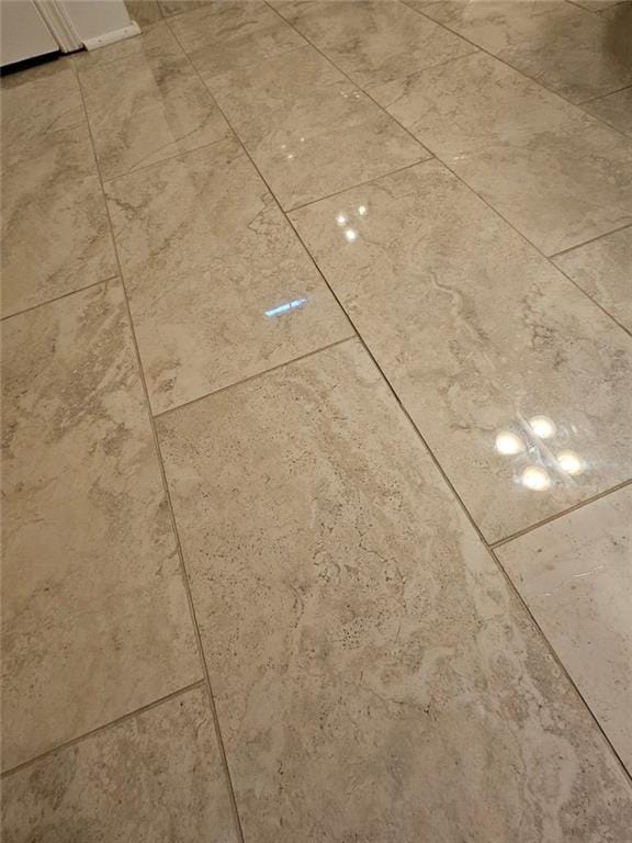 Building Photo - 735 Westwind Ln