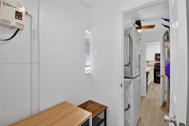 Building Photo - 554 NW 46th St