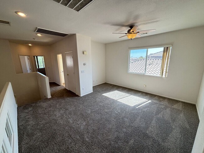 Building Photo - 10319 Splendor Ridge Ave