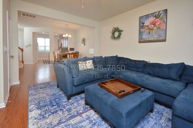 Building Photo - 100 Stratford Lakes Dr