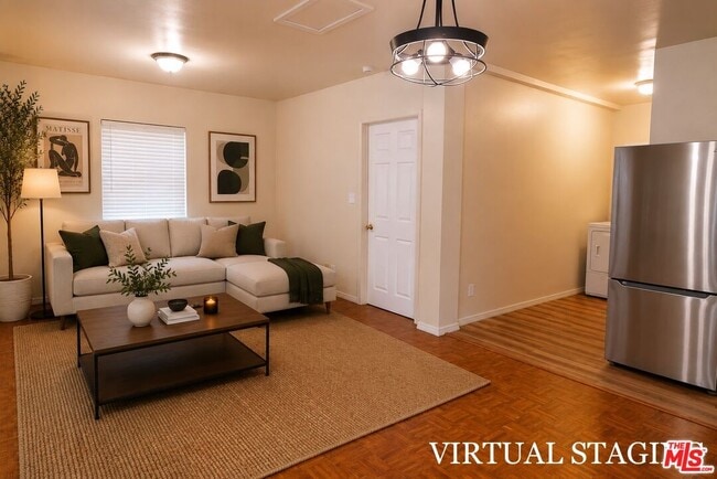 Building Photo - 642 N La Jolla Ave