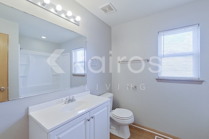 Building Photo - 5206 W Mulberry Ln