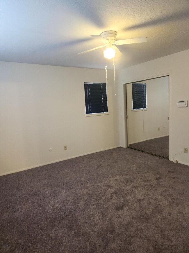 Building Photo - 8509 Bellehaven Pl NE