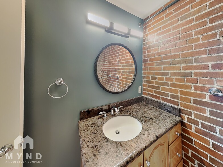 Building Photo - 1515 N Ogden St