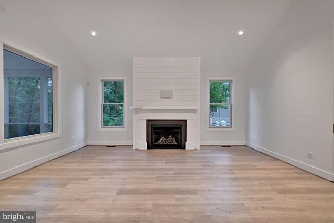 Building Photo - 8179 Bodkin Ave