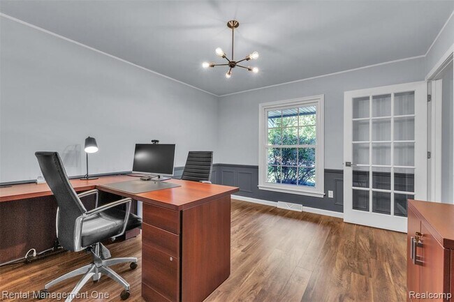 Building Photo - 3015 High Pointe Ct
