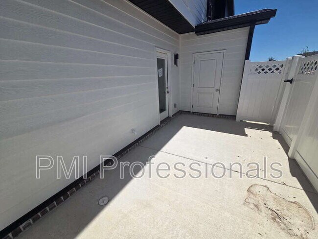 Building Photo - 1339 Rebecca Johns Dr