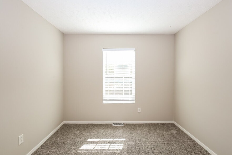 Building Photo - 1200 Woodstream Dr