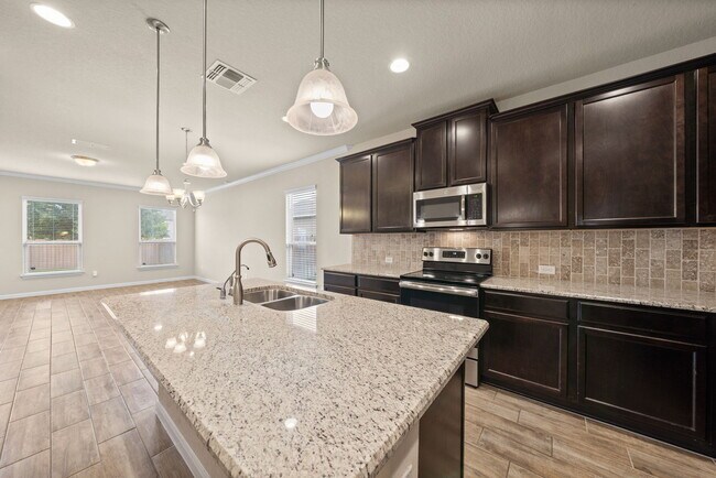 Building Photo - 13207 Frio Parke