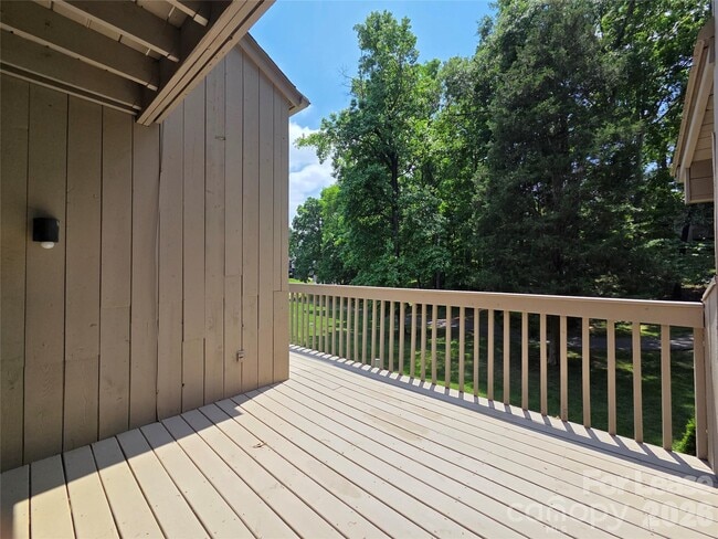 Building Photo - 23 Longbow Ct