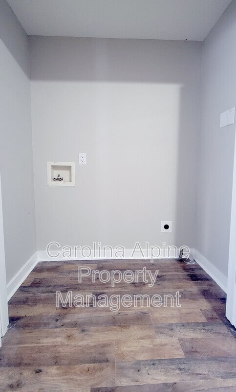 Building Photo - 119 Bingo Ln