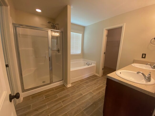 Building Photo - 210 Edgarton Way