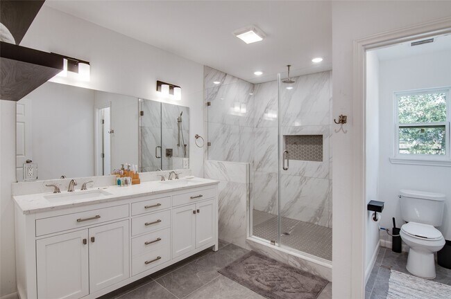 Building Photo - 8922 Opelika St