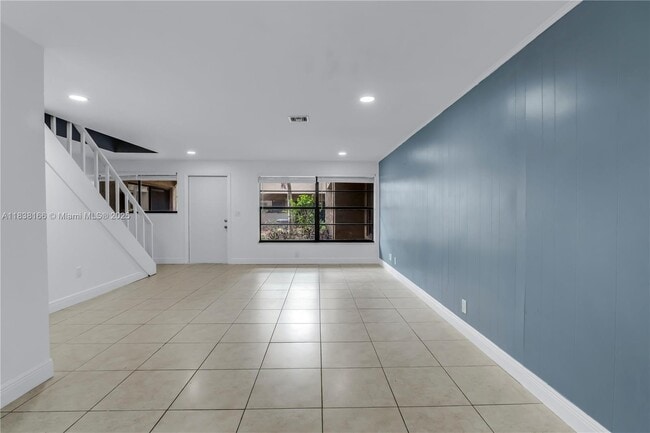 Building Photo - 2530 Coral Springs Dr