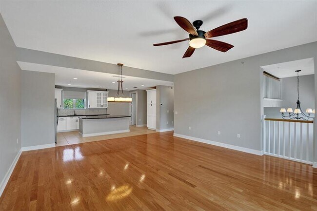 Building Photo - 1861 Coral Heights Blvd