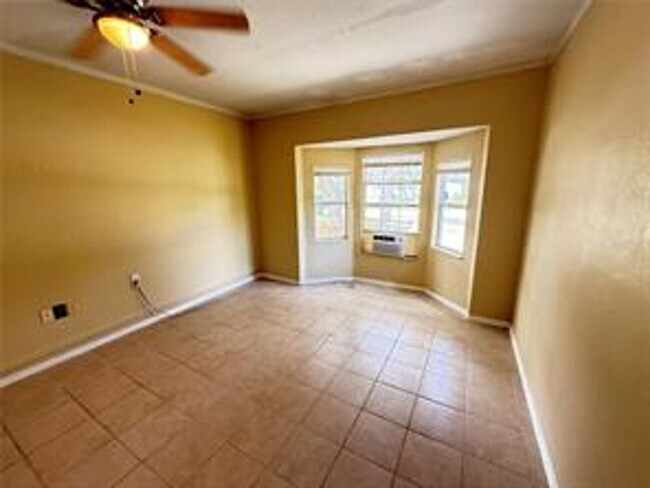 Building Photo - 1009 Marlene Dr