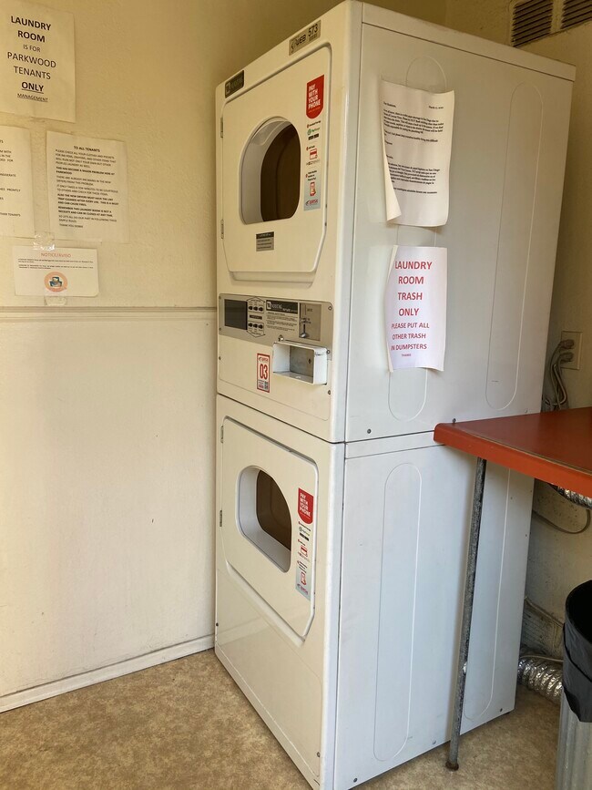 Building Photo - 441 Casselman St