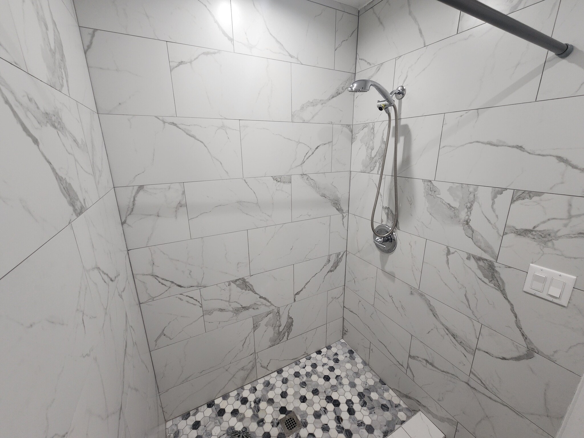 Building Photo - 11665 Babbitt Ave