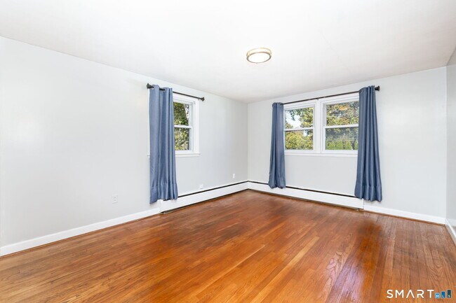 Building Photo - 99 Fuller Dr