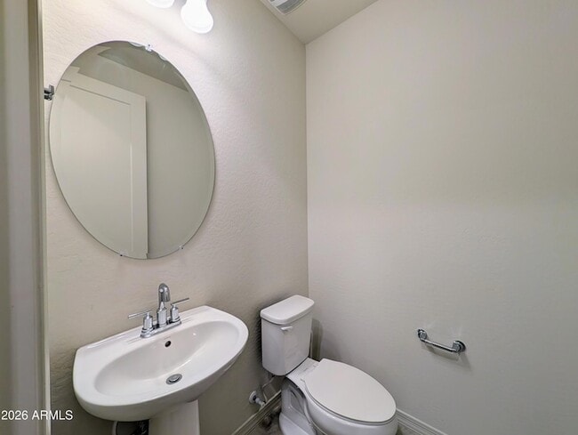 Building Photo - 5902 N 86th Dr