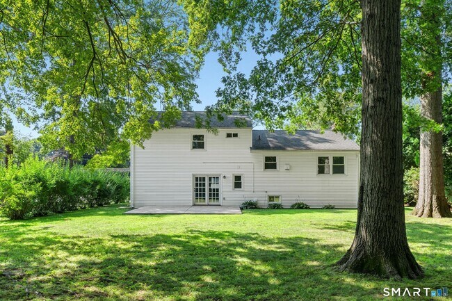 Building Photo - 36 Fuller Dr