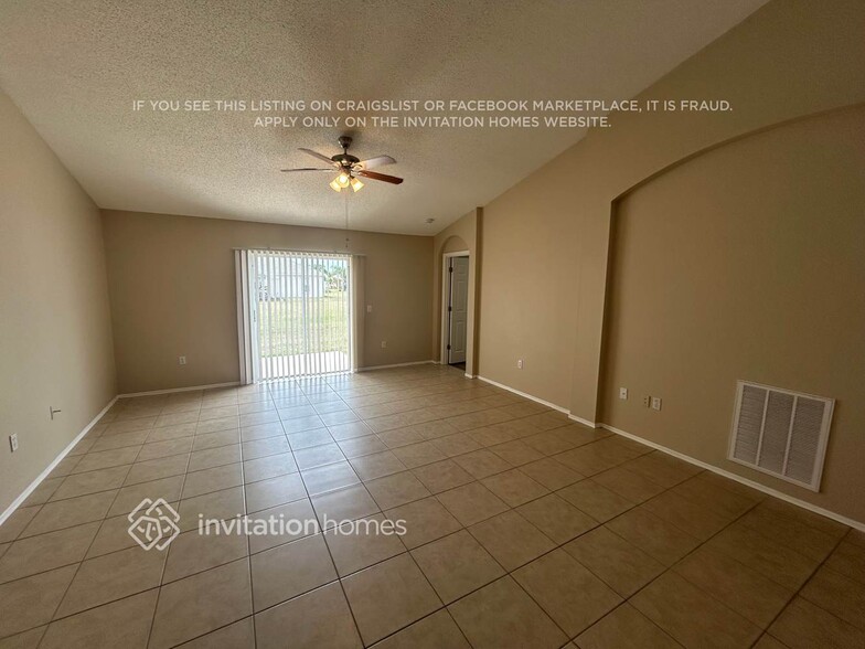 Building Photo - 5261 English Dr