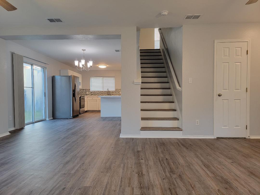 Dining - 3016 Princeton Ave