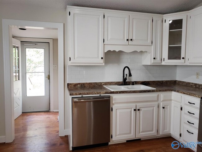 Building Photo - 805 Stevens Ave NE